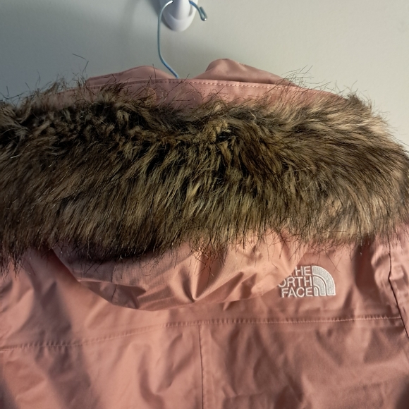 The North Face Jacket Girls - Picture 9 of 12